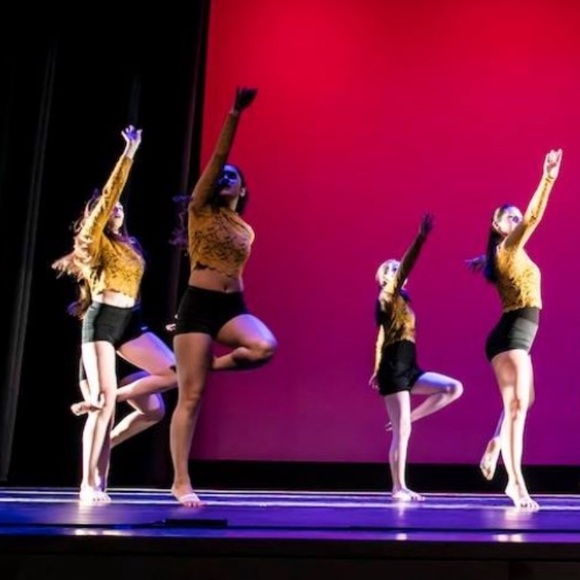 Ambiance lace long sleeve crop top 💛 - Picture 3 of 8